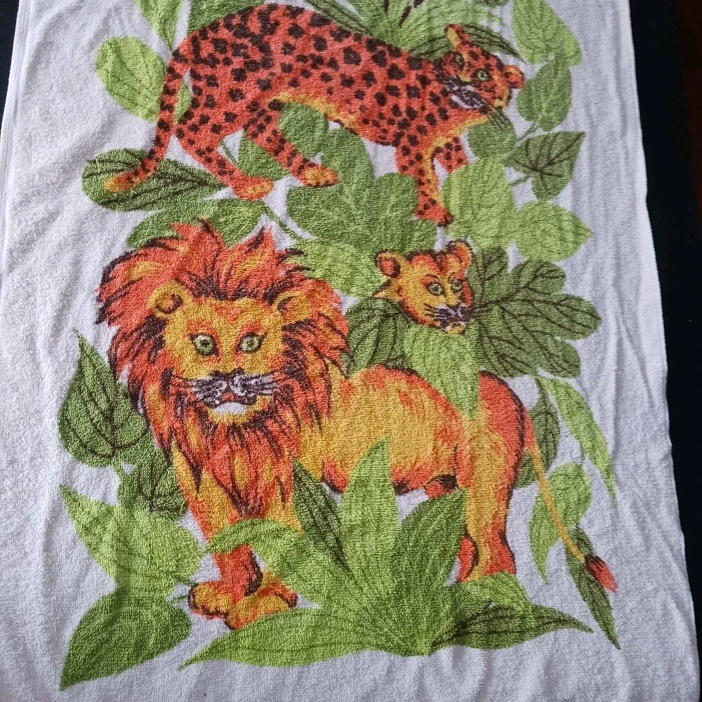 Vintage 1970'S White Beach Towel Cartoon Lion Cheetah Zebra cubs w pocket 50x26